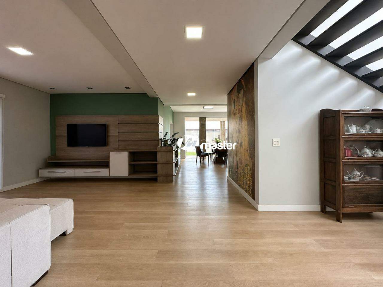 Casa em Condominio à venda no Jardim do Horto: Sala de TV