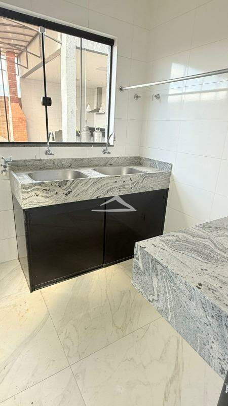 Casa para aluguel no CONDOMINIO BLUE GARDEM: ÁREA SERVIÇO