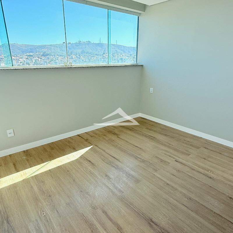 APTO COBERTURA à venda no CENTRO: 