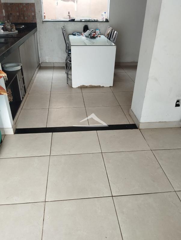 Casa à venda no Emília: 