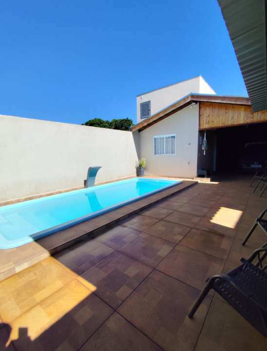 Casa Térrea à venda no Centro: 