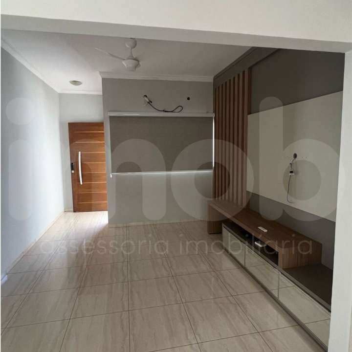 Casa Térrea à venda no Centro: 