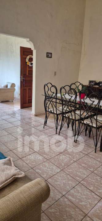 Casa Térrea à venda no Centro: 