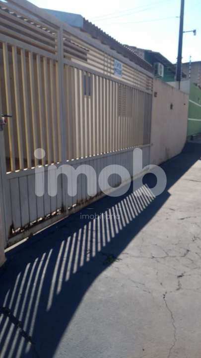 Casa Térrea à venda no Benfica: 