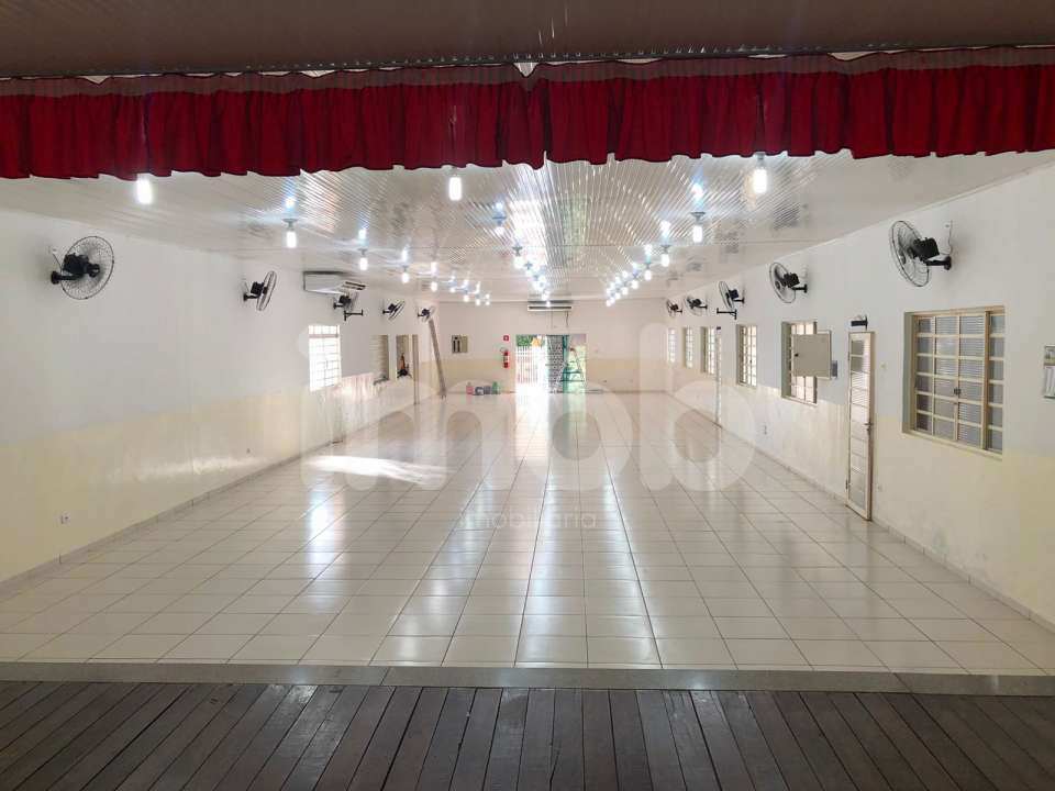 Salão à venda no Centro: 