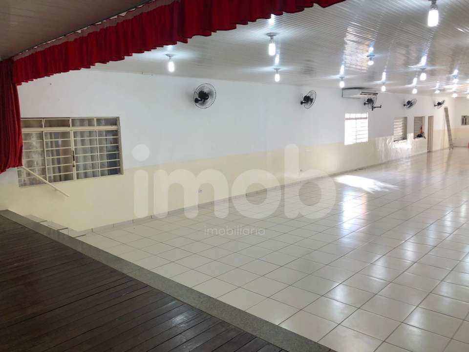 Salão à venda no Centro: 