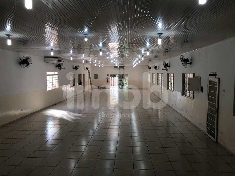 Salão à venda no Centro: 