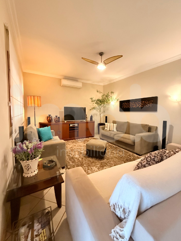 Casa à venda no Piscina: 