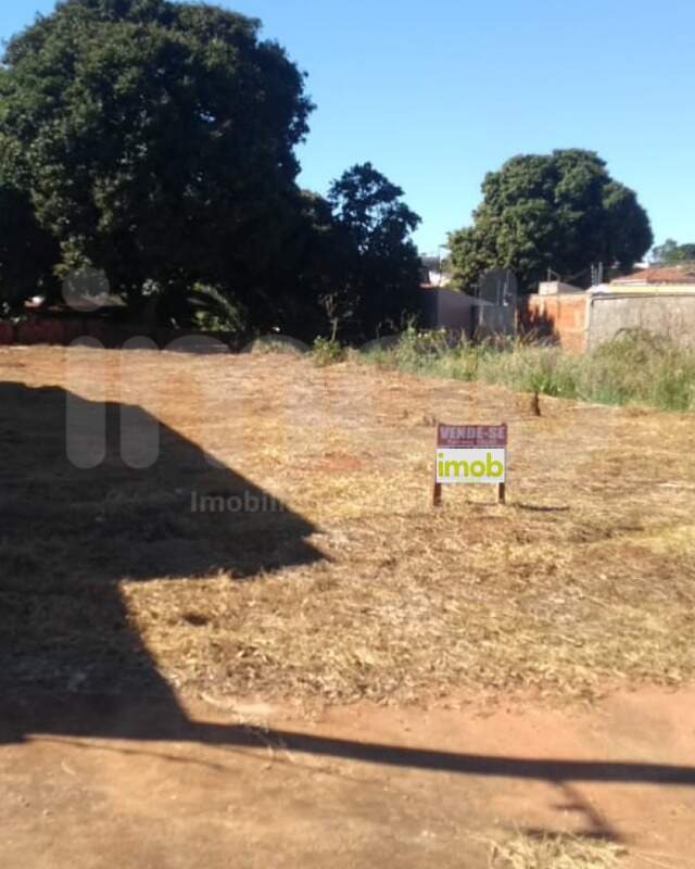 Lote à venda no Centro: 