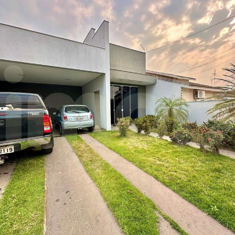 Casa à venda no Centro: 