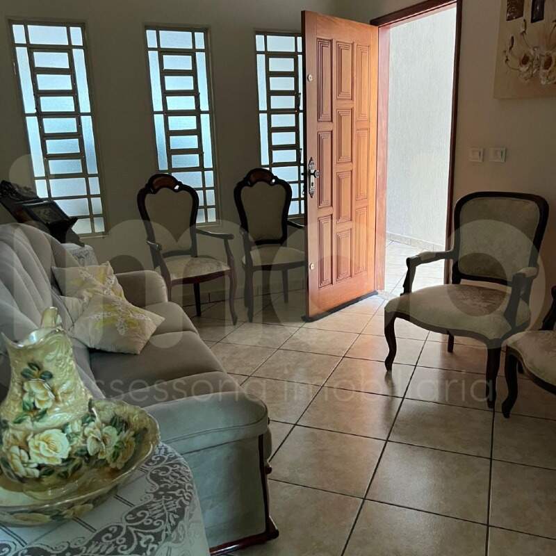 Casa à venda no Centro: 