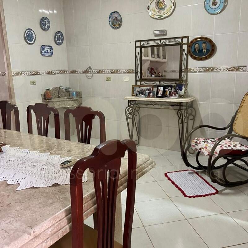 Casa à venda no Centro: 