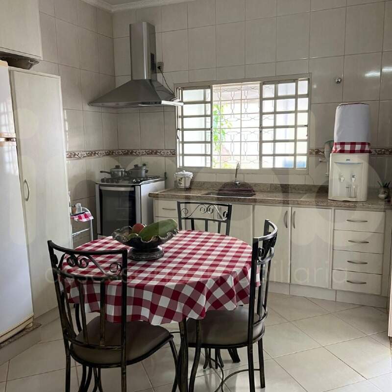 Casa à venda no Centro: 