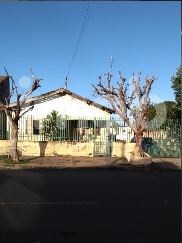 Casa à venda no Centro: 
