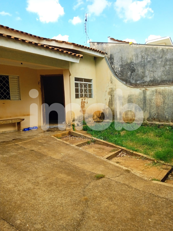 Casa à venda no Piscina: 