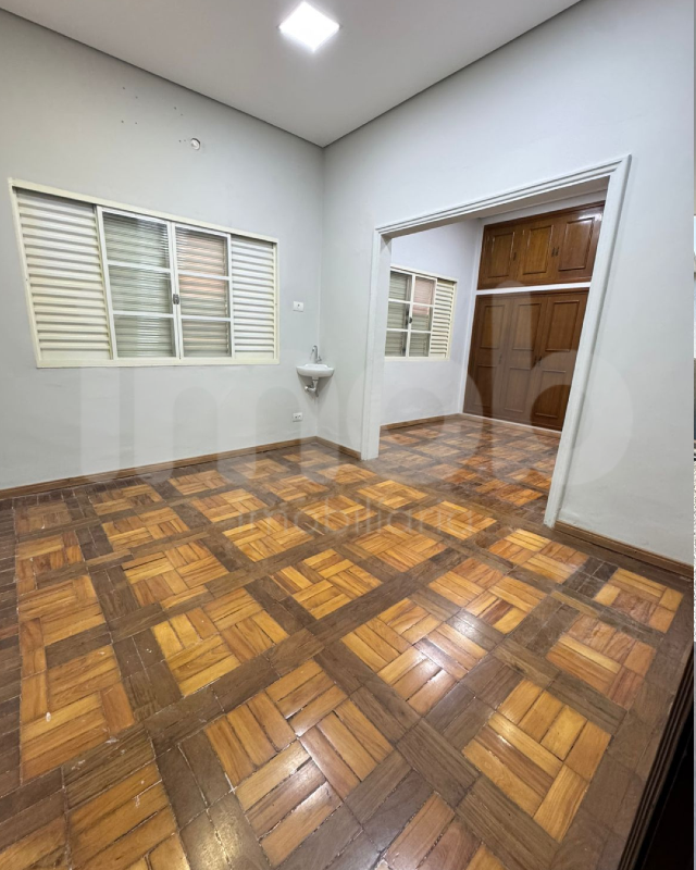 Casa à venda no Centro: 