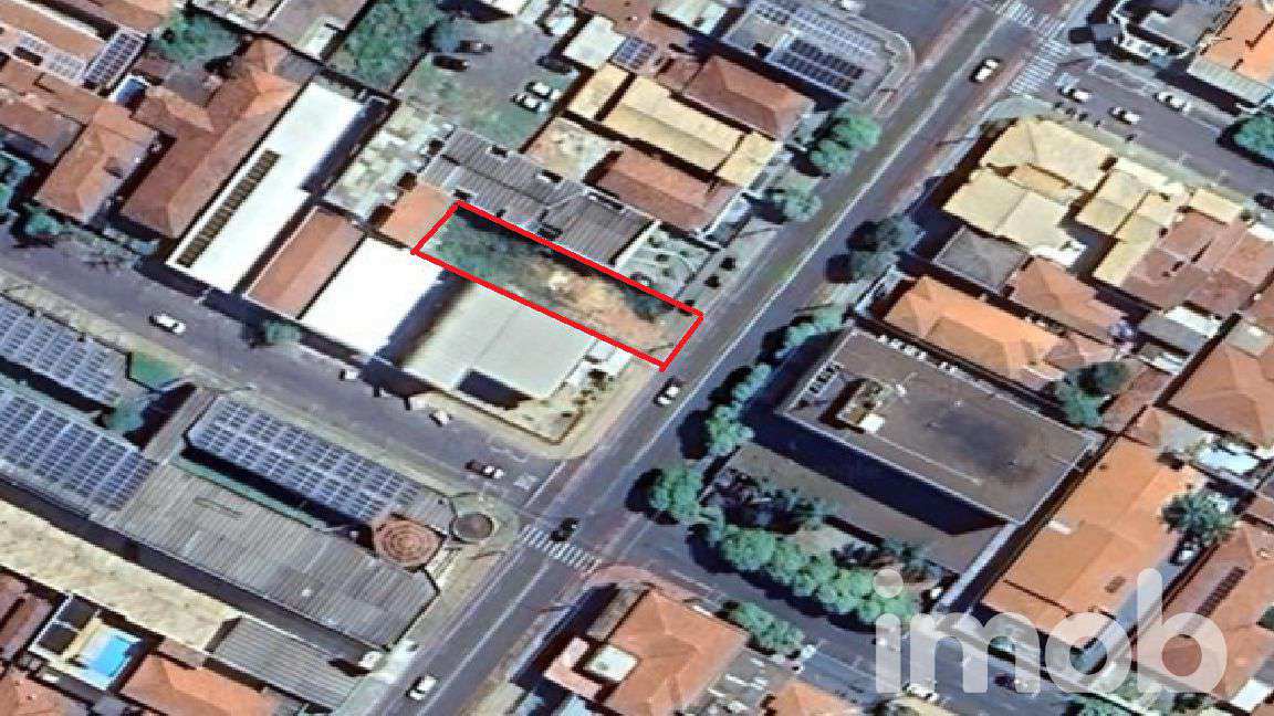 Terreno à venda no Centro: 