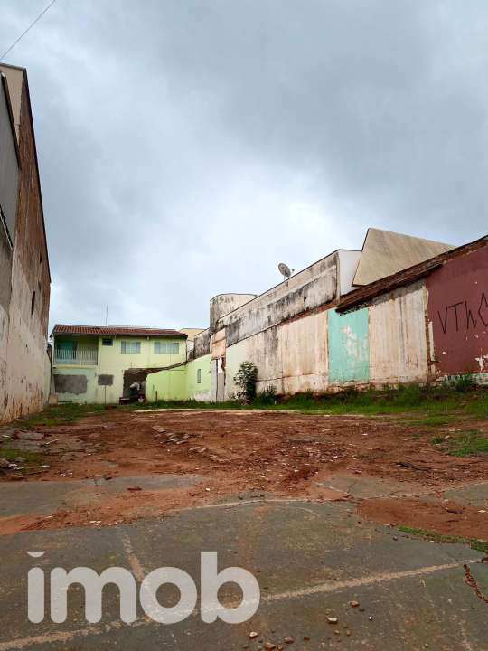 Terreno à venda no Centro: 