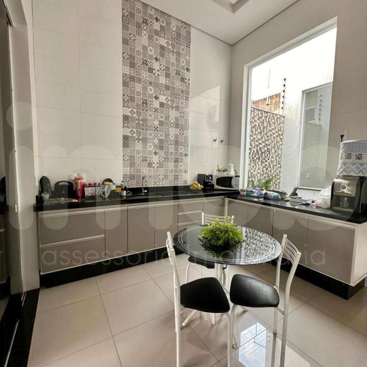 Casa à venda no Centro: 