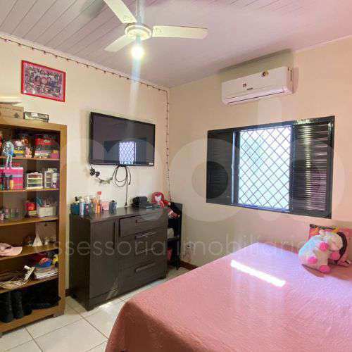 Casa Térrea à venda no Piscina: 