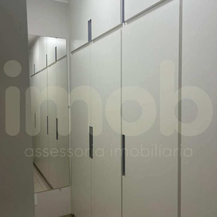 Casa Térrea à venda no Centro: 