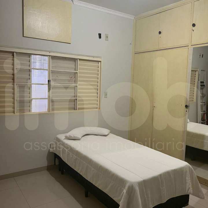 Casa Térrea à venda no Centro: 