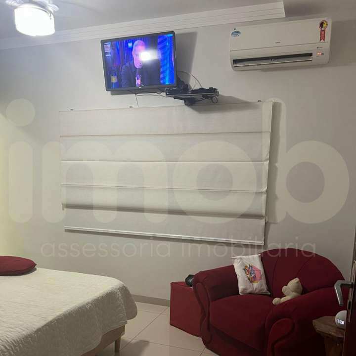 Casa Térrea à venda no Centro: 