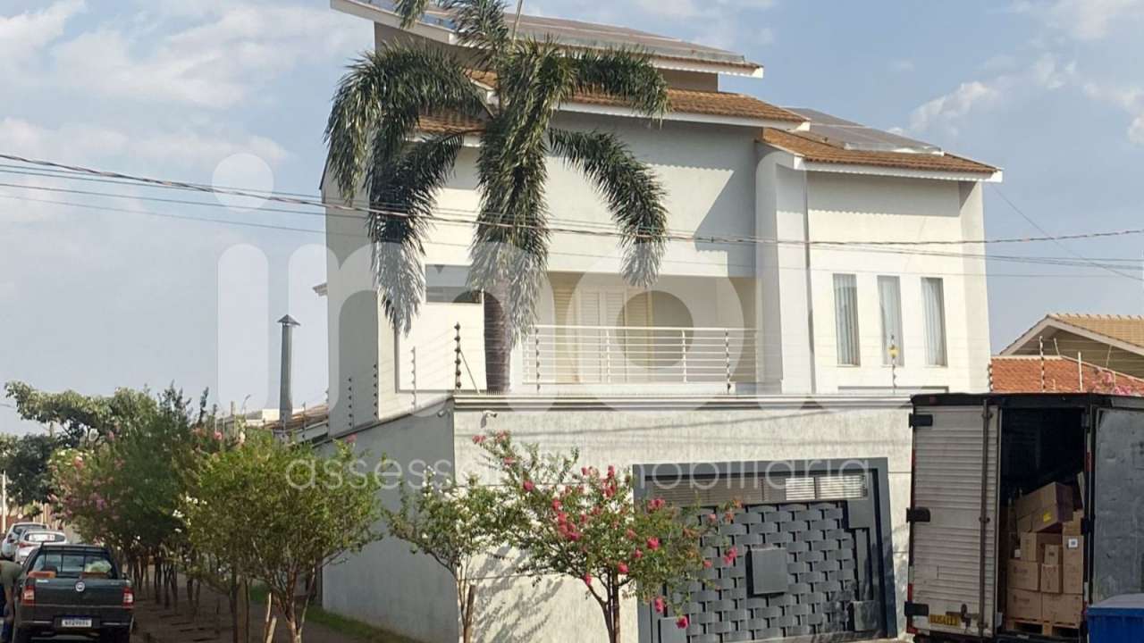 Casa Sobrado à venda no Jardim das Tulipas: 