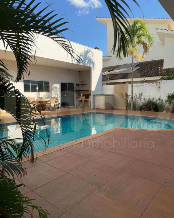 Casa Térrea à venda no Piscina: 