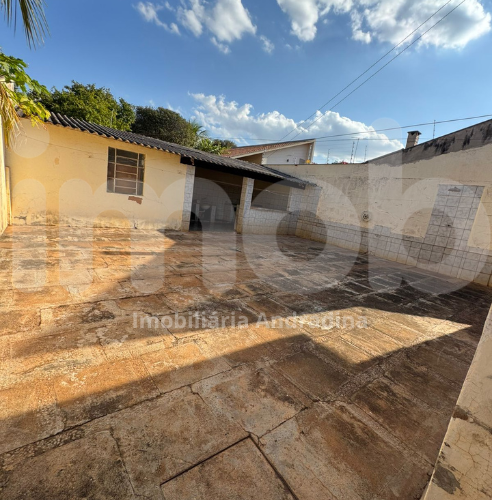 Casa à venda no Centro: 