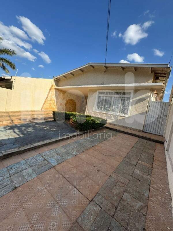 Casa à venda no Centro: 