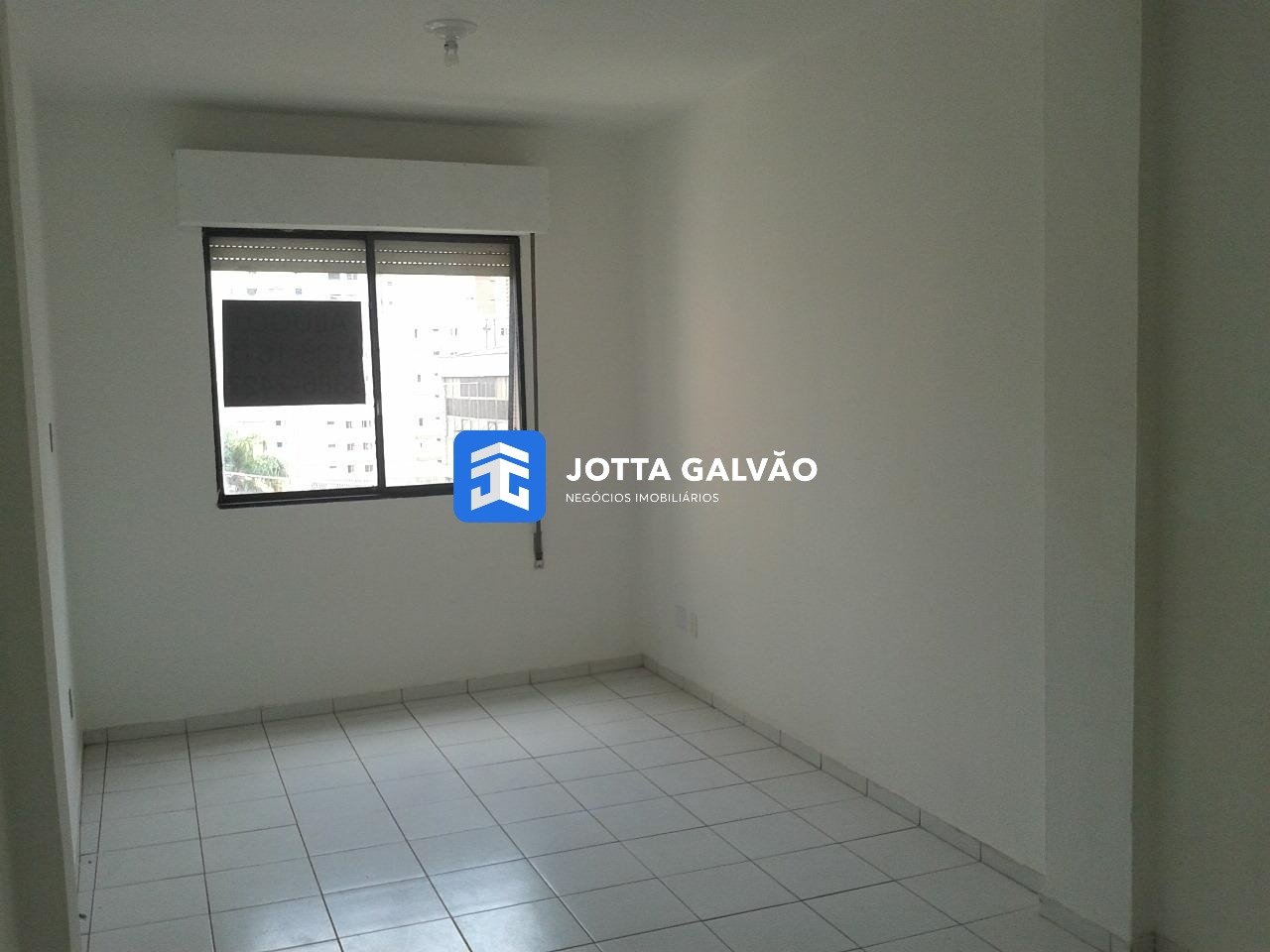 Kitnet à venda no Centro: 