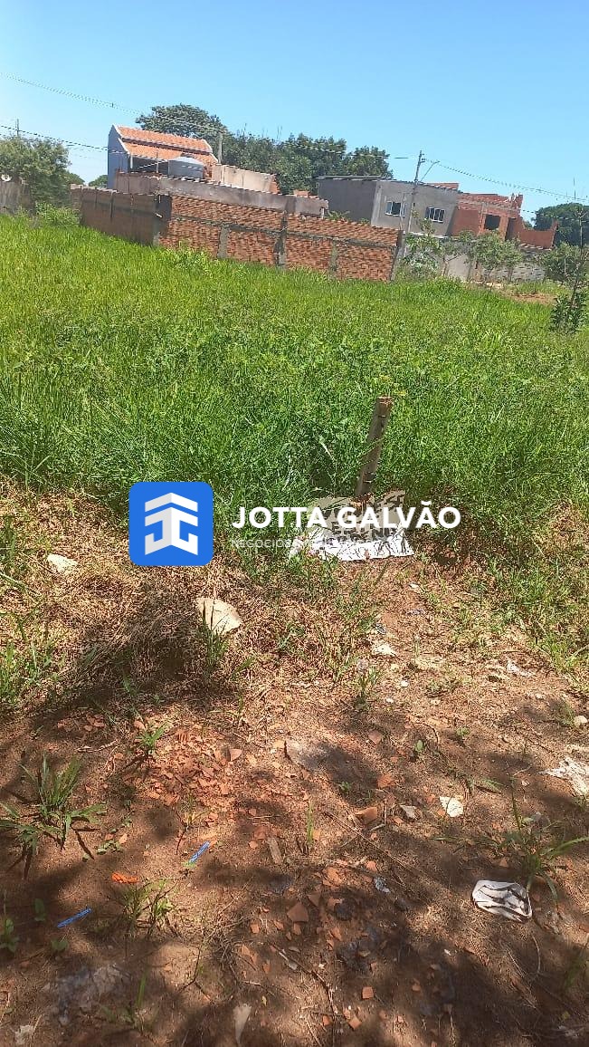 terreno à venda no Jardim Campos Verdes: 