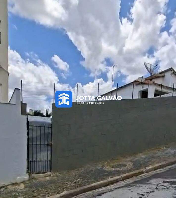 terreno à venda no Jardim Planalto: 