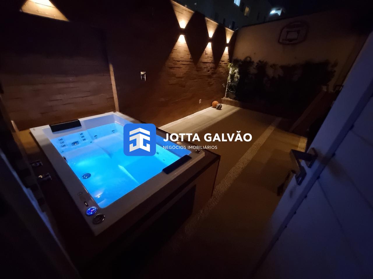 Casa de condomínio à venda no Mansões Santo Antônio: 