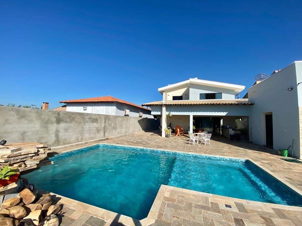 Casa de Condomínio à venda no Rio da Onça: 