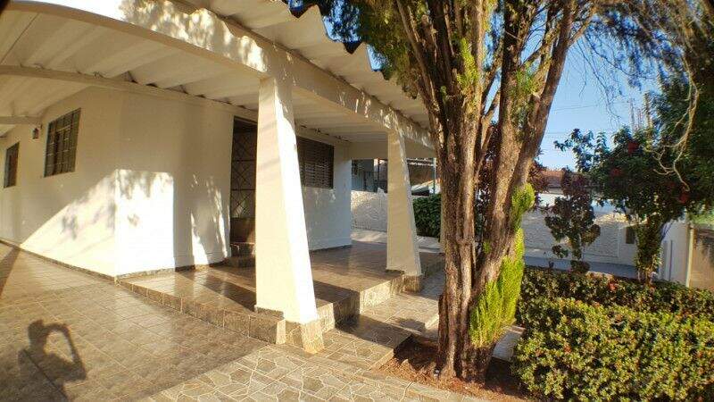 Casa à venda no Centro: 