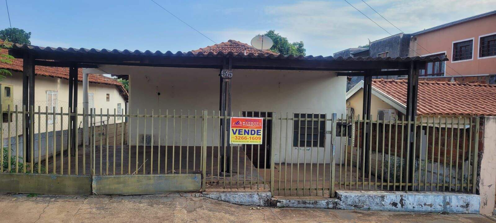 Casa à venda no Centro: 