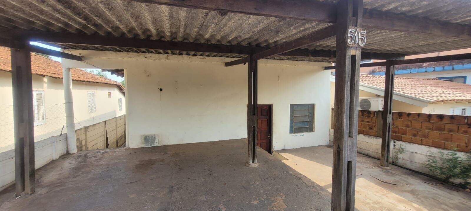 Casa à venda no Centro: 