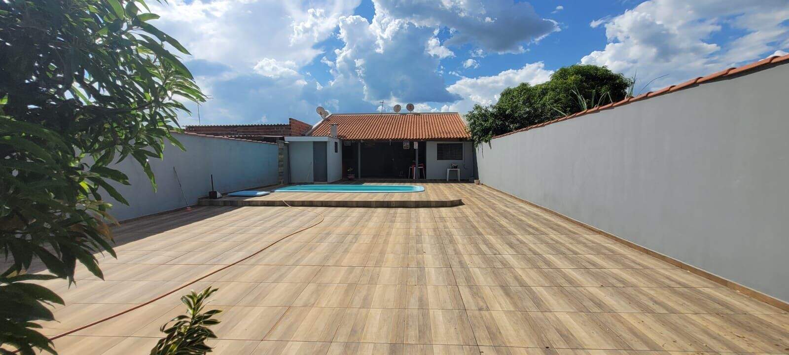 Casa de Condomínio à venda no Corguinho: 