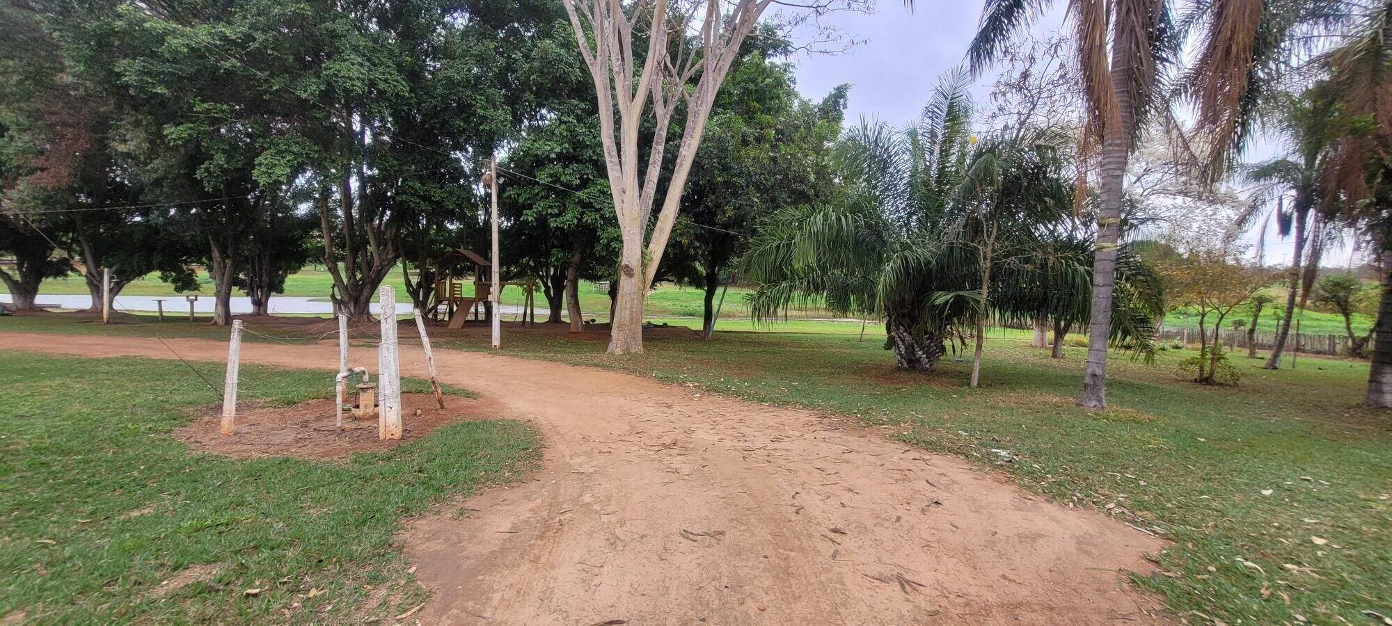 Casa de Condomínio à venda no Zona Rural: 