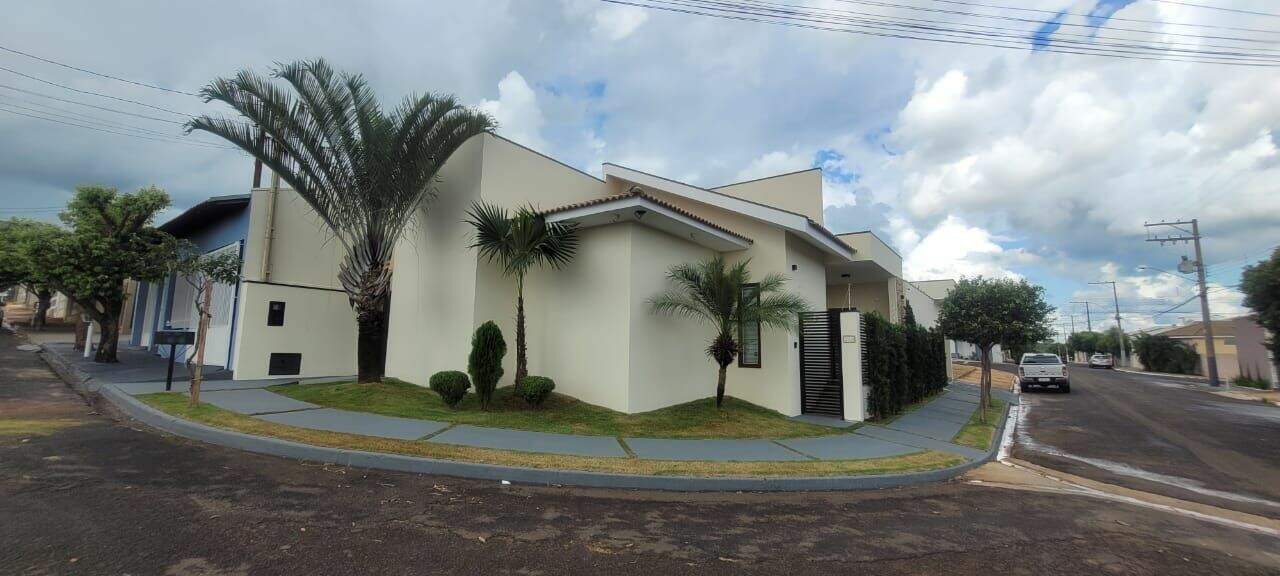 Casa à venda no Jardim Veneza: 