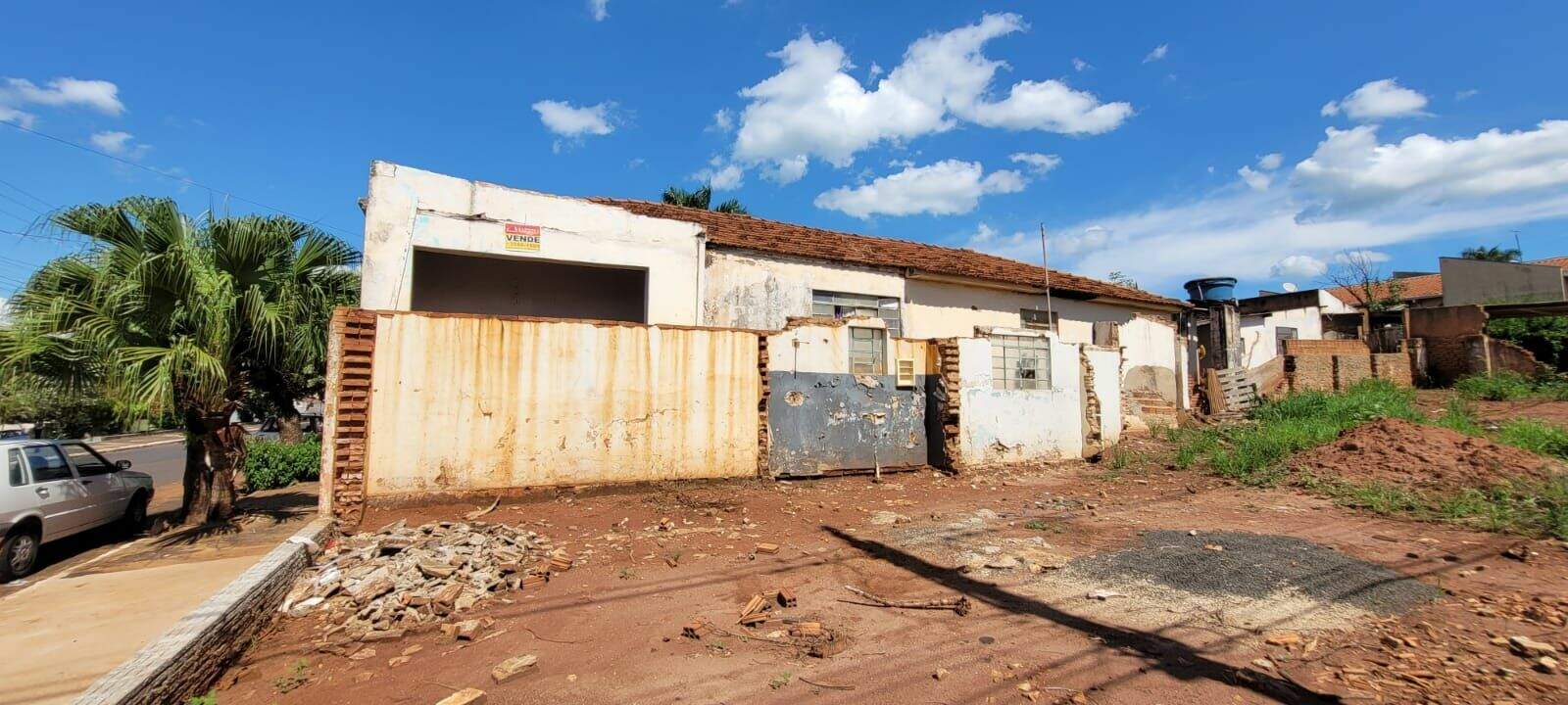 Casa à venda no Centro: 