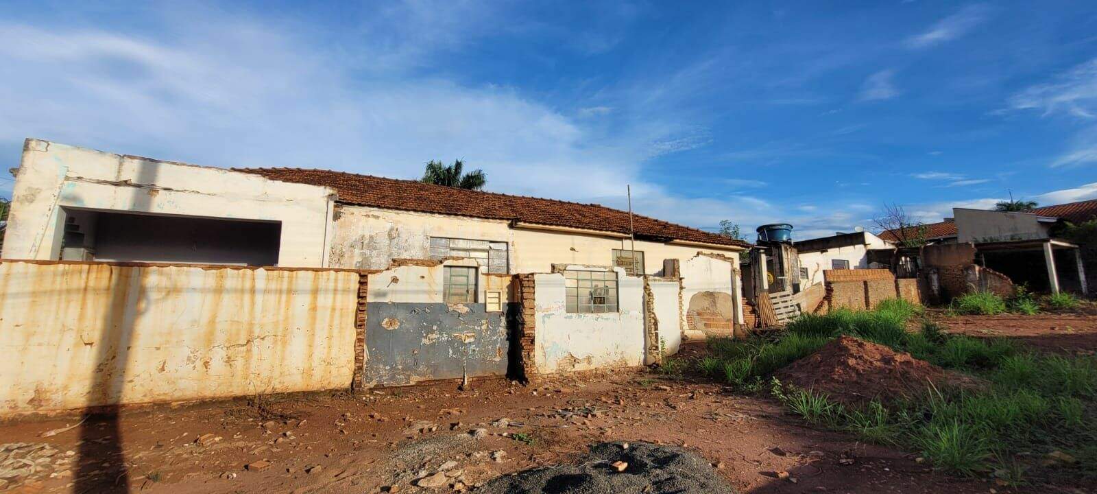 Casa à venda no Centro: 