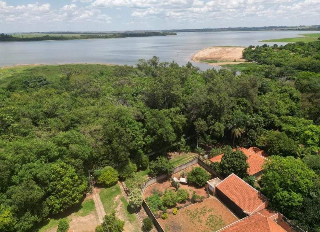 Terreno à venda no Altos do Tietê: 