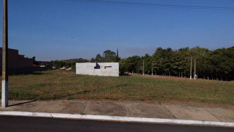 Terreno à venda no Rio da Onça: 