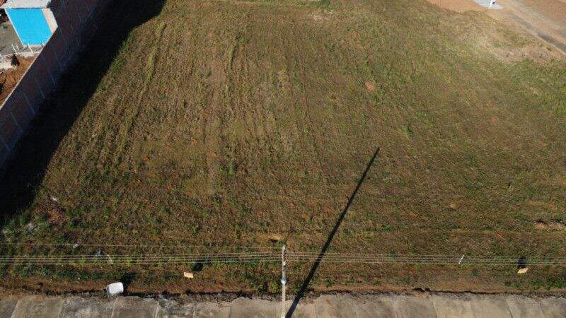Terreno à venda no Rio da Onça: 