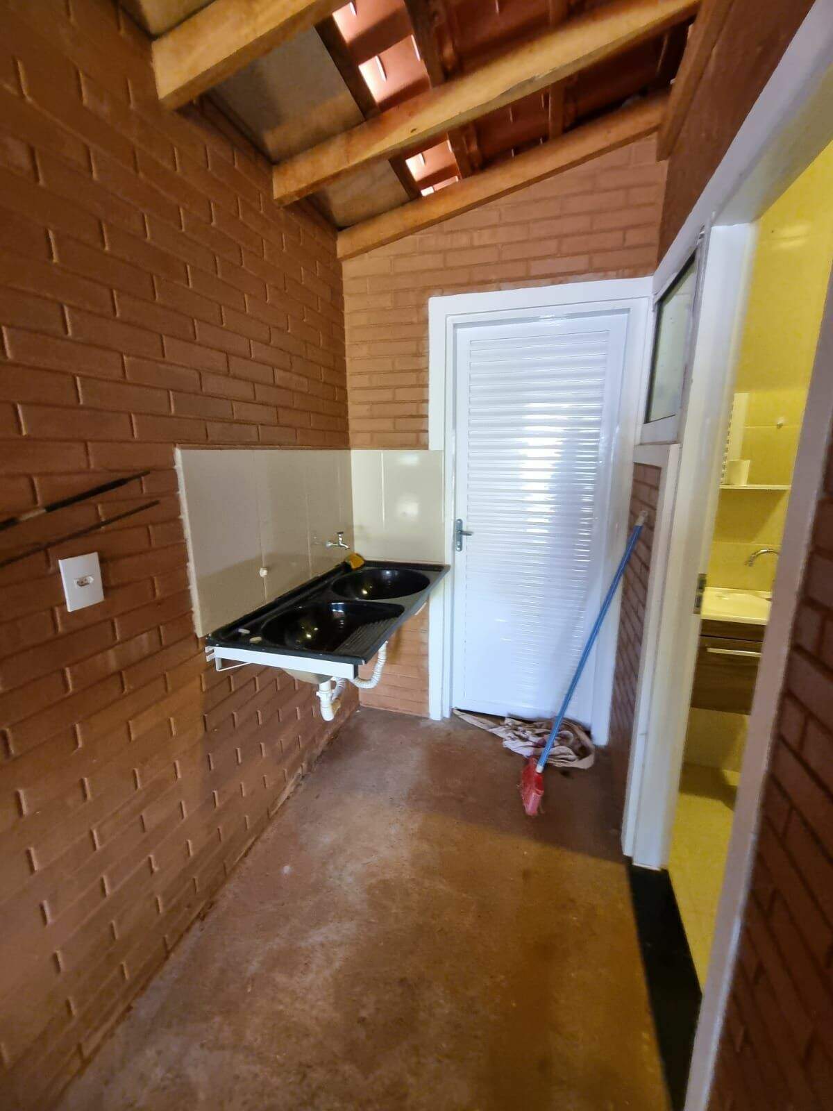 Casa de Condomínio à venda no Zona Rural: 