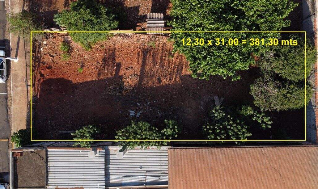 Terreno à venda no Centro: 