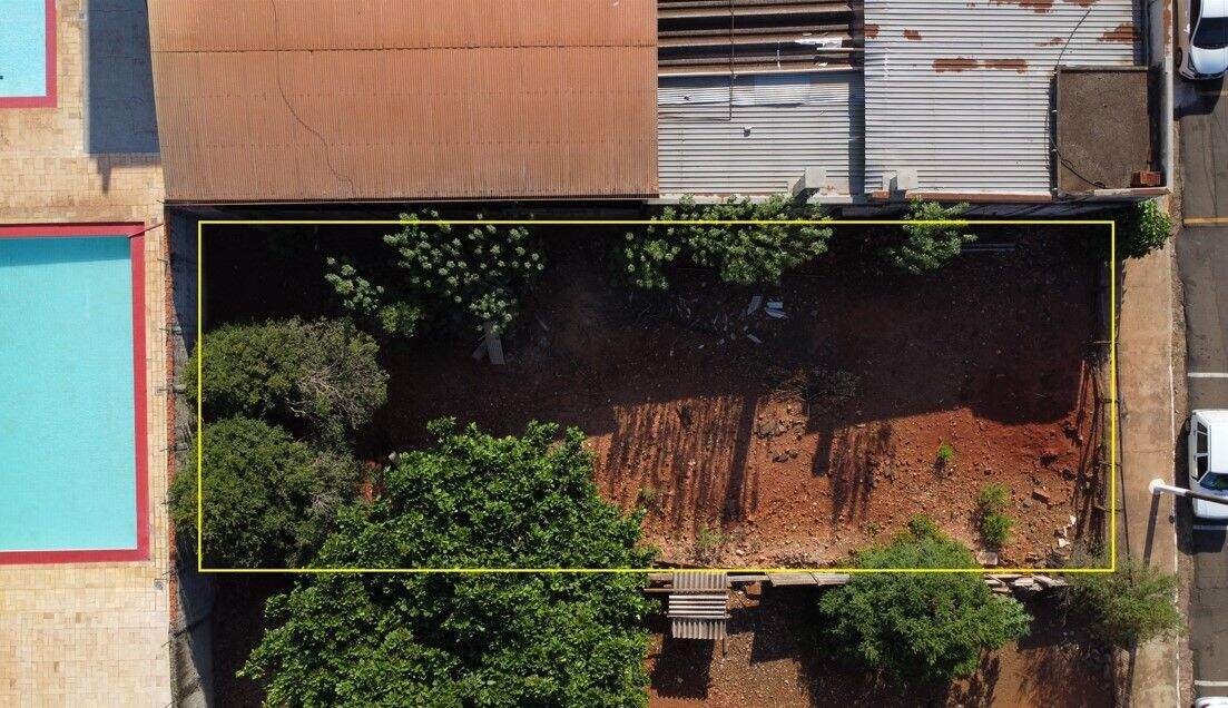 Terreno à venda no Centro: 